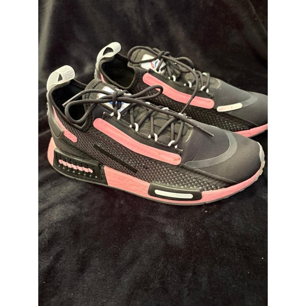 Adidas NMD V3 Core Black Beam Pink Womens Sneakers GZ4515 - Picture 3 of 8